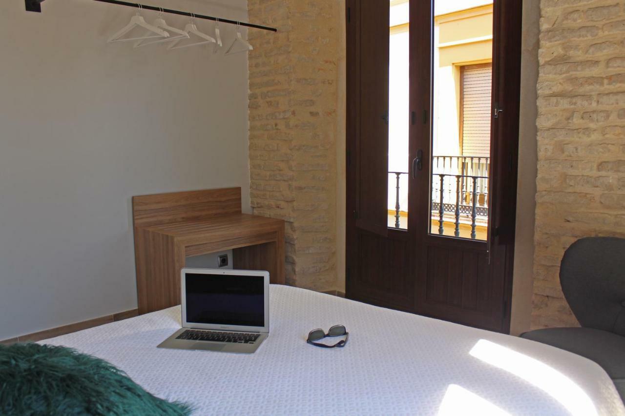 Apartamentos Reyes Catolicos 14 Севиля Екстериор снимка